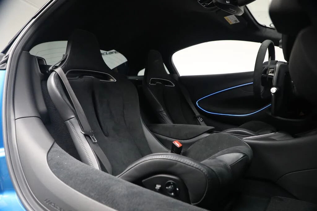 2024 McLaren Artura - Image 20 of 27