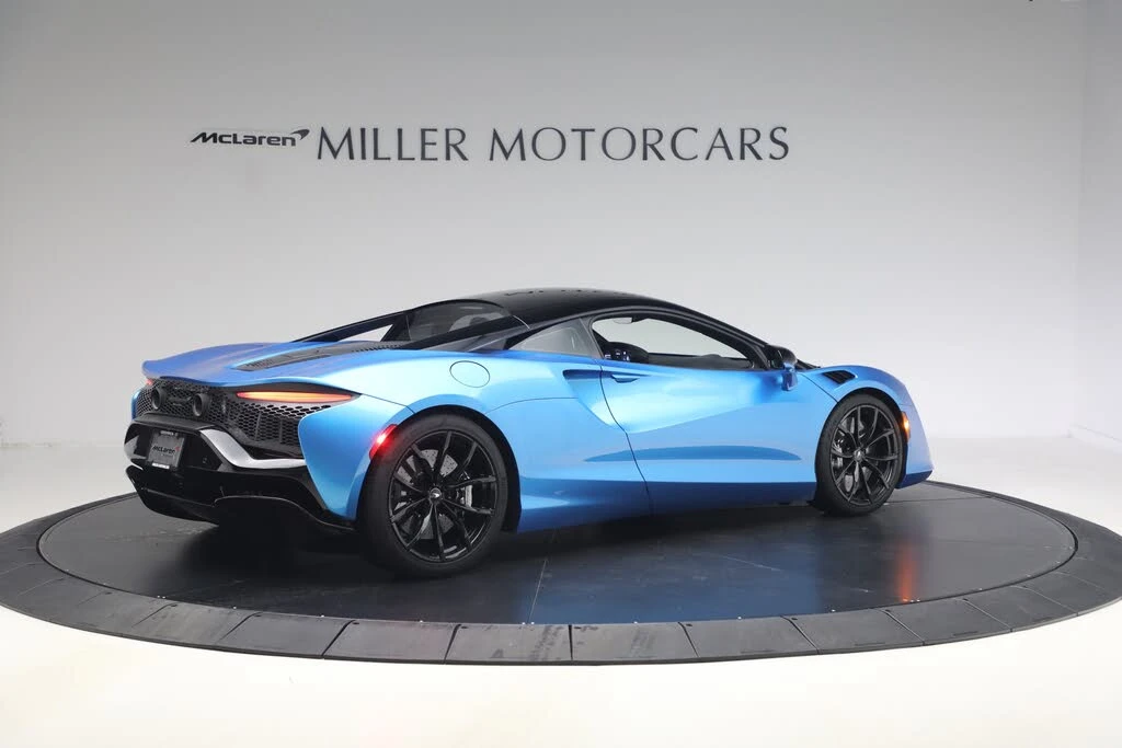 2024 McLaren Artura - Image 8 of 27