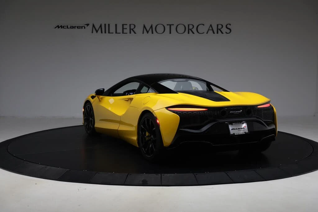 2024 McLaren Artura - Image 5 of 31