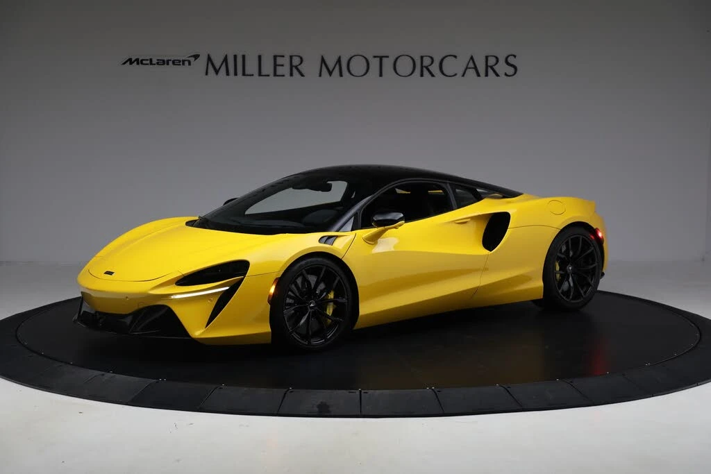 2024 McLaren Artura - Image 2 of 31