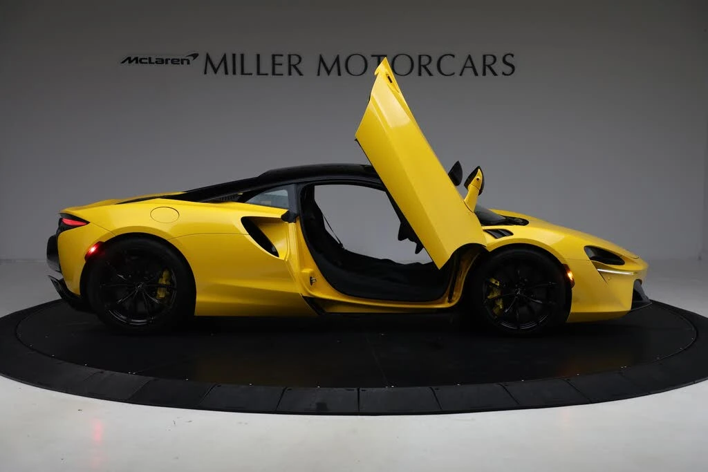 2024 McLaren Artura - Image 19 of 31
