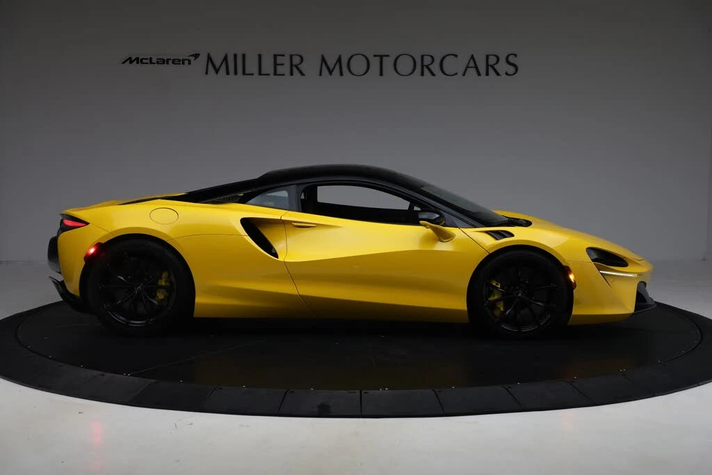 2024 McLaren Artura - Image 9 of 31