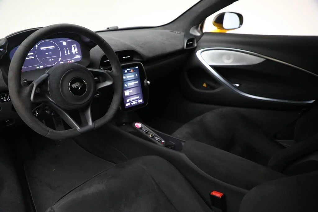 2024 McLaren Artura - Image 23 of 31