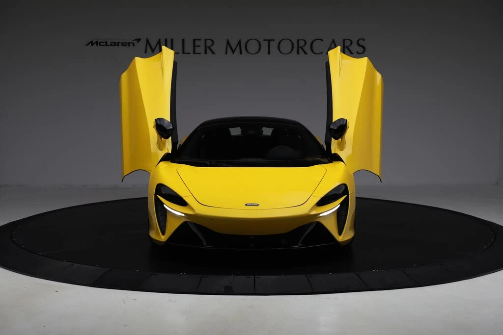 2024 McLaren Artura - Image 13 of 31
