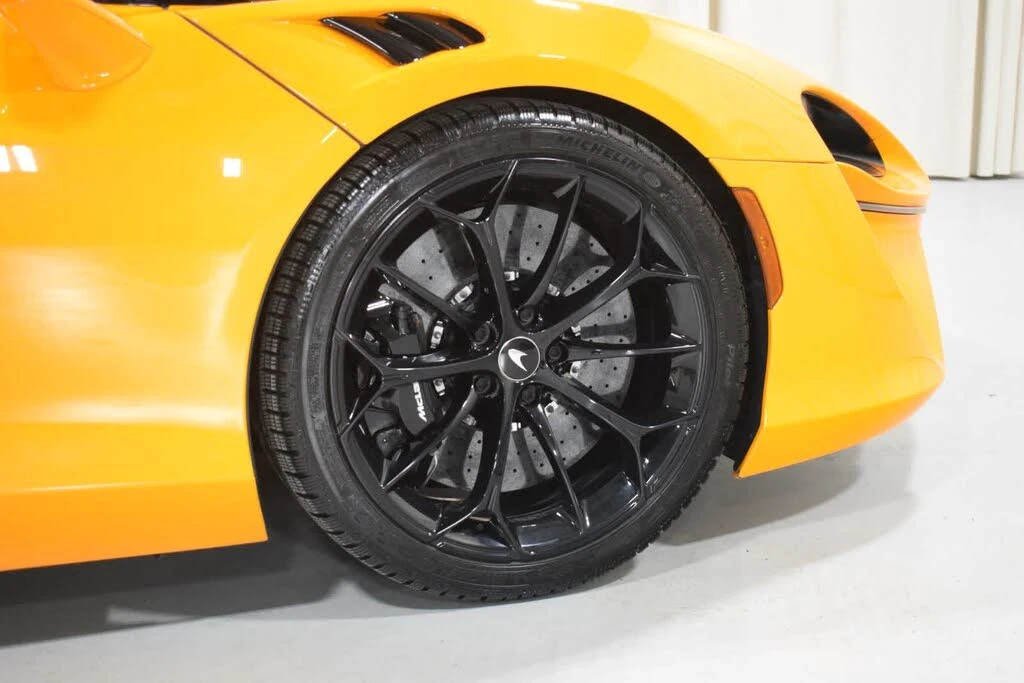 2024 McLaren Artura - Image 15 of 31