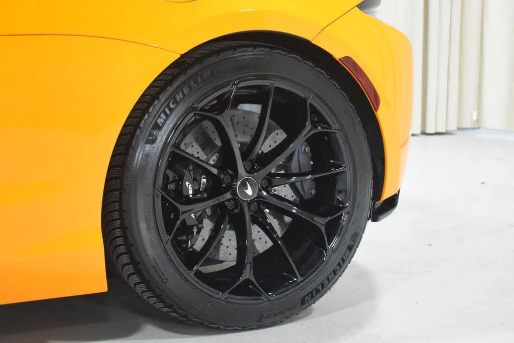 2024 McLaren Artura - Image 6 of 31