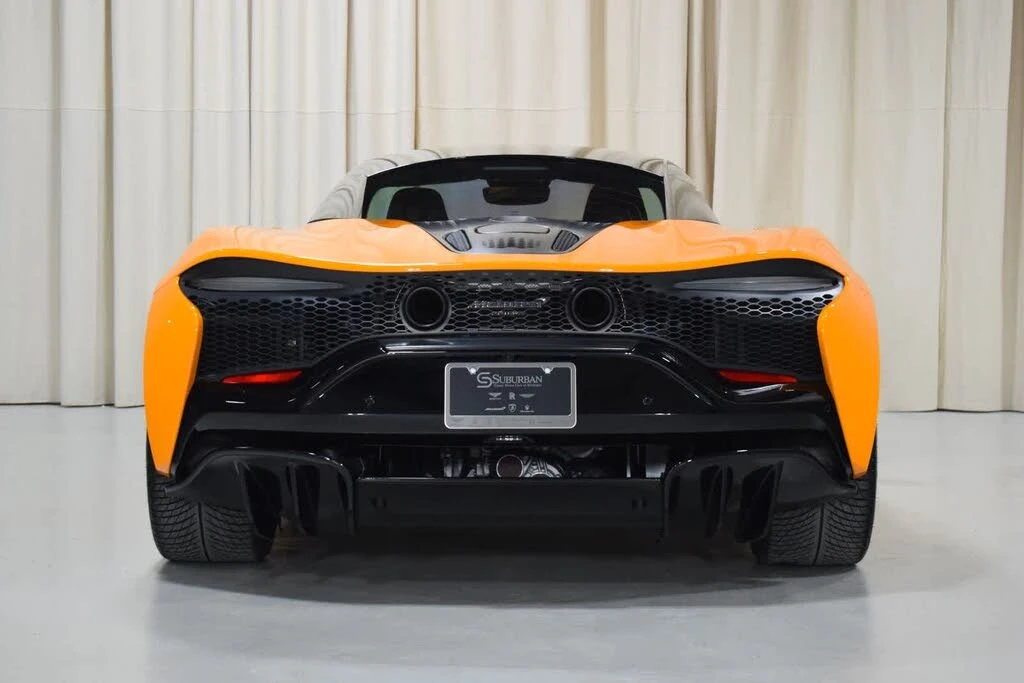 2024 McLaren Artura - Image 11 of 31