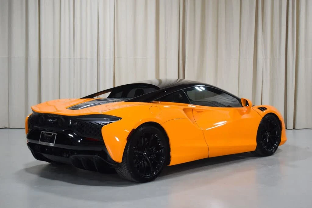2024 McLaren Artura - Image 9 of 31