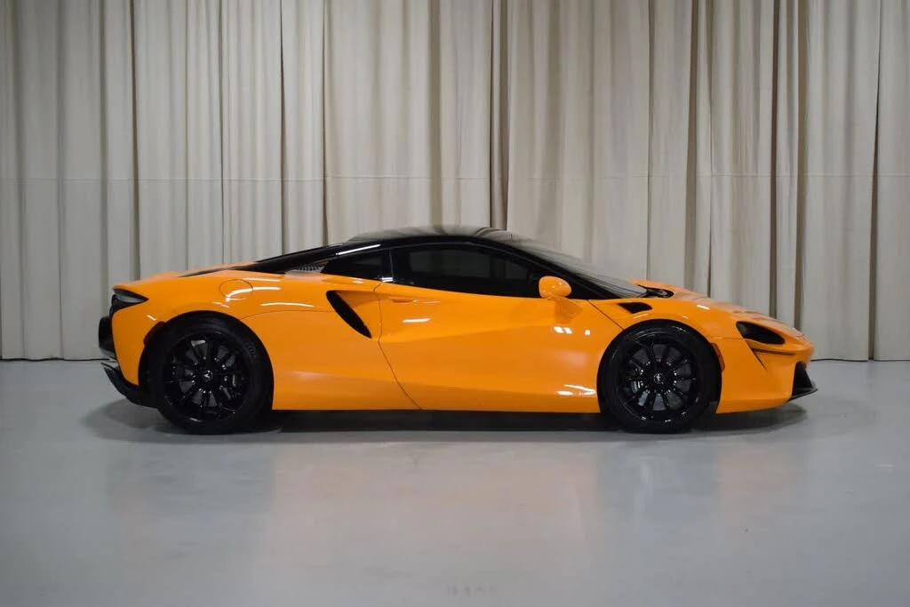 2024 McLaren Artura - Image 13 of 31