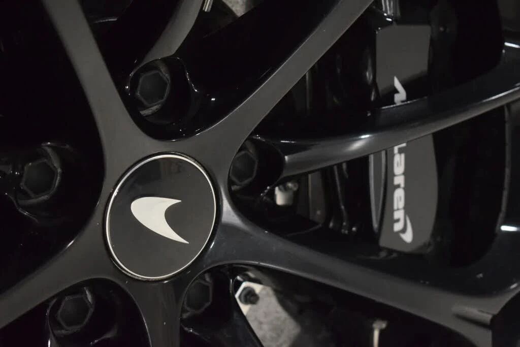 2024 McLaren Artura - Image 16 of 31