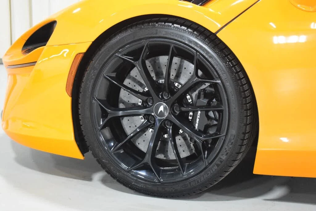 2024 McLaren Artura - Image 5 of 31