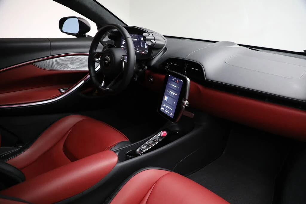 2024 McLaren Artura - Image 26 of 31