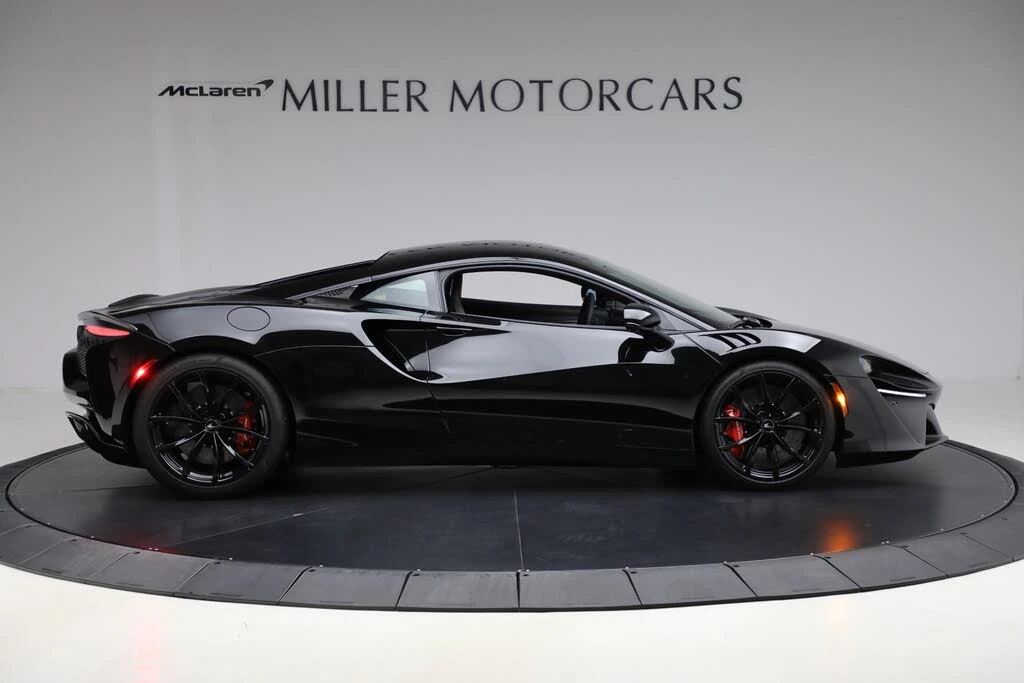 2024 McLaren Artura - Image 9 of 31
