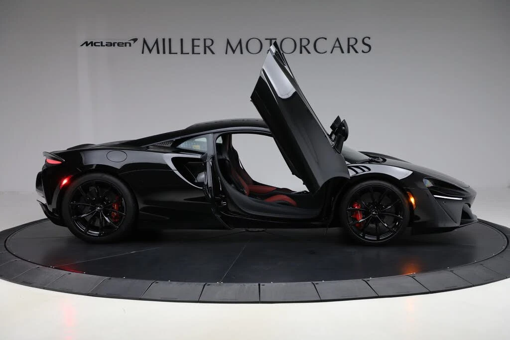 2024 McLaren Artura - Image 19 of 31