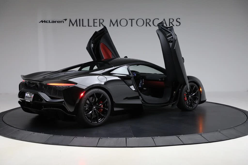 2024 McLaren Artura - Image 18 of 31