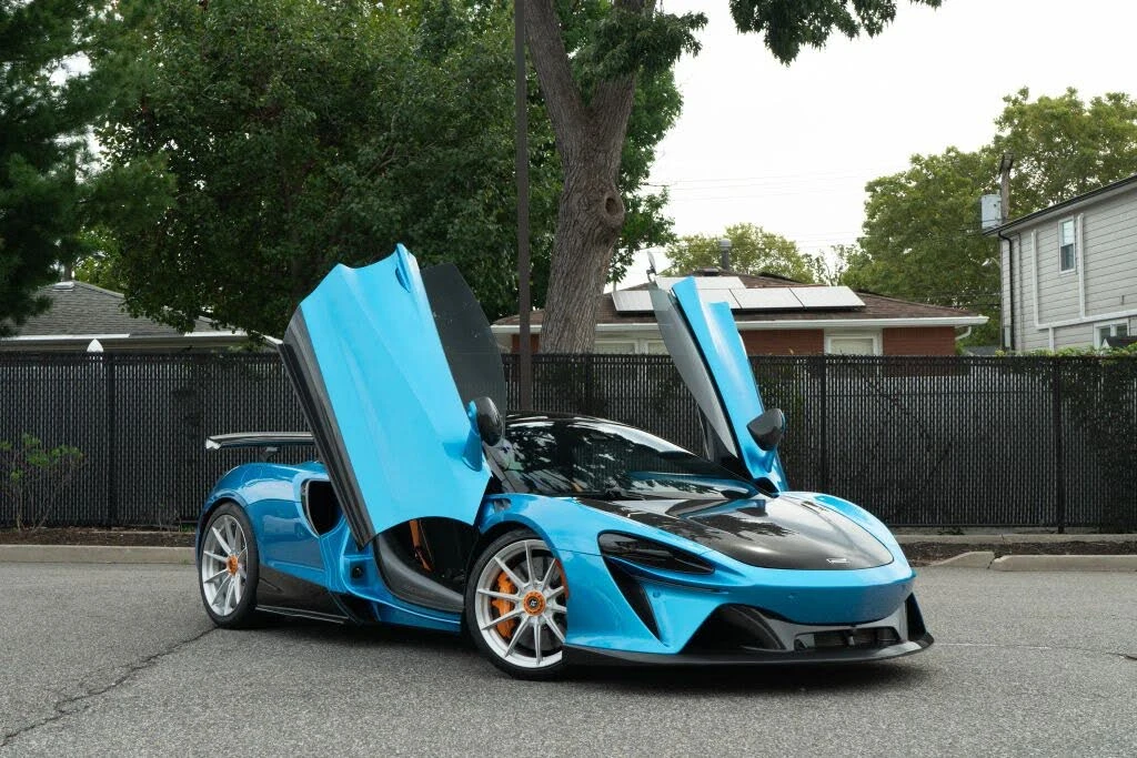 2024 McLaren Artura - Image 3 of 31