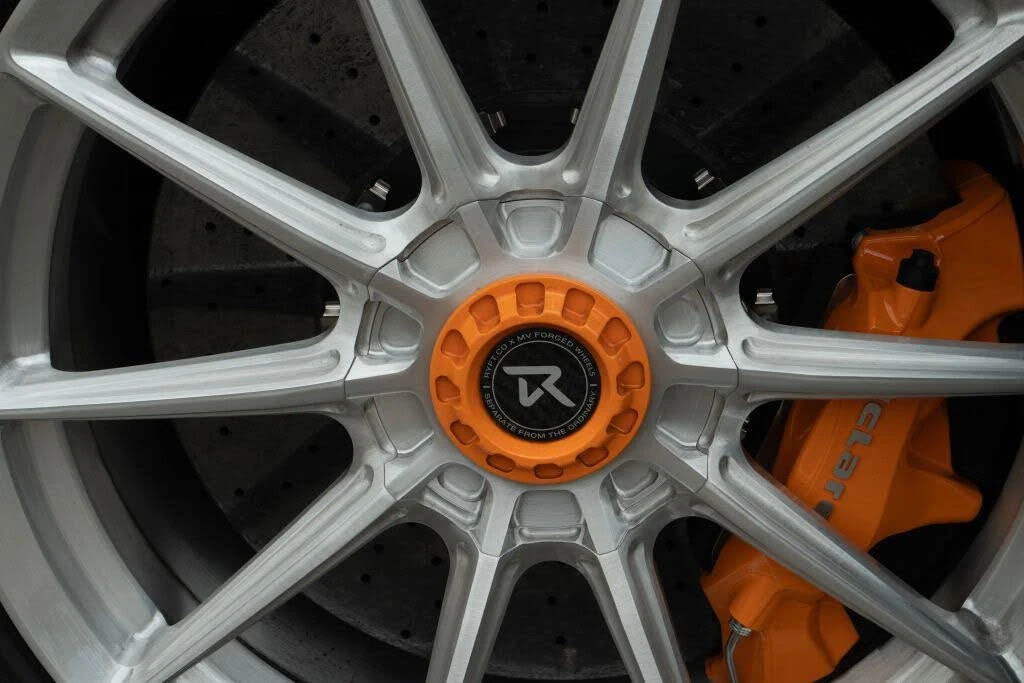 2024 McLaren Artura - Image 18 of 31