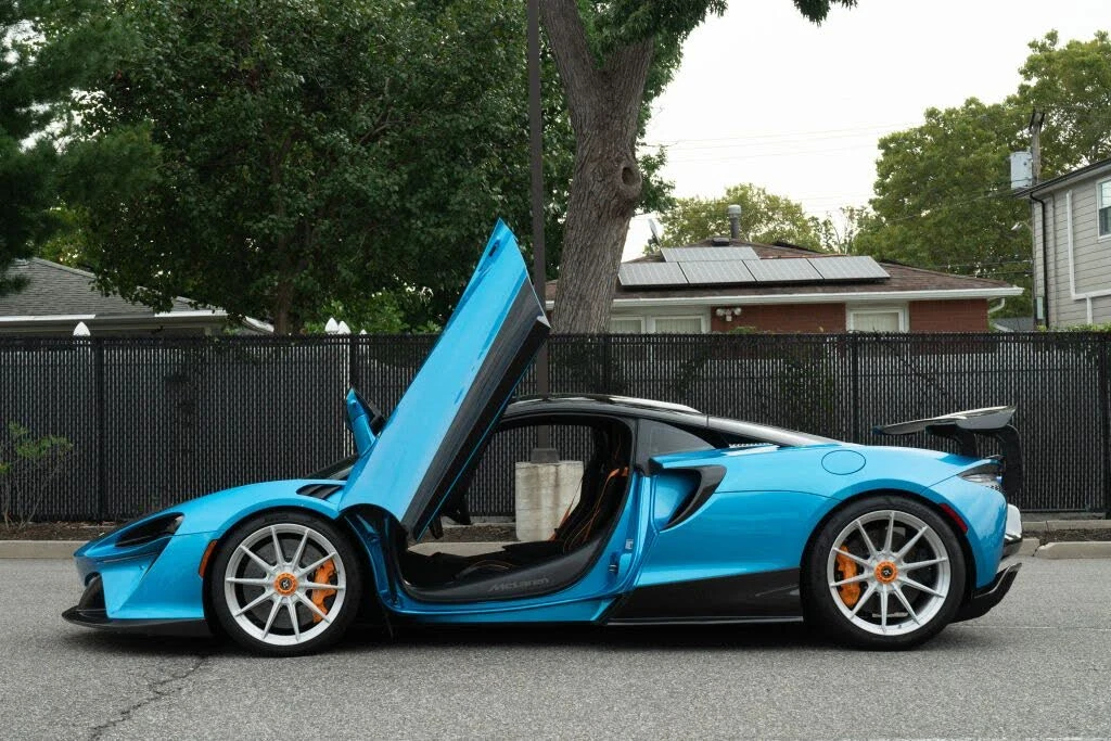 2024 McLaren Artura - Image 10 of 31