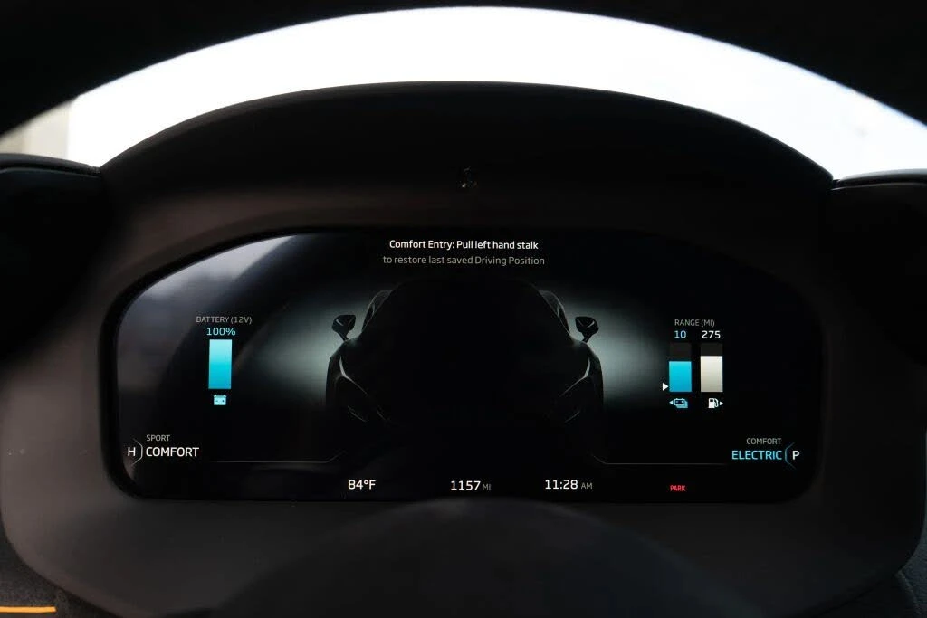 2024 McLaren Artura - Image 24 of 31