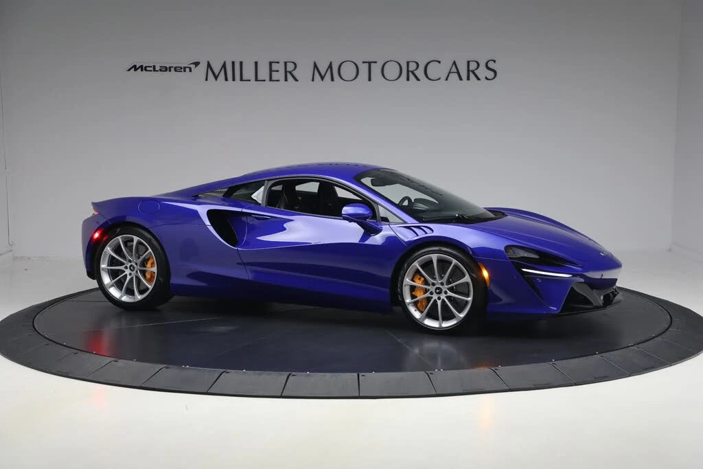 2024 McLaren Artura - Image 10 of 31