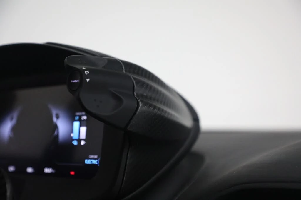 2024 McLaren Artura - Image 30 of 31