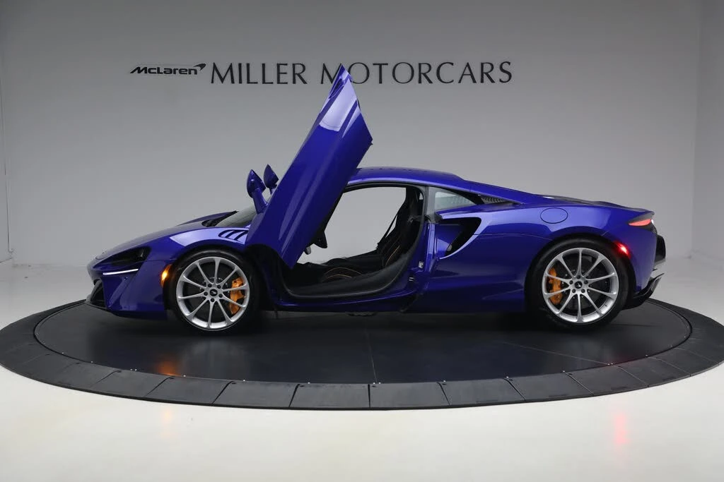 2024 McLaren Artura - Image 15 of 31