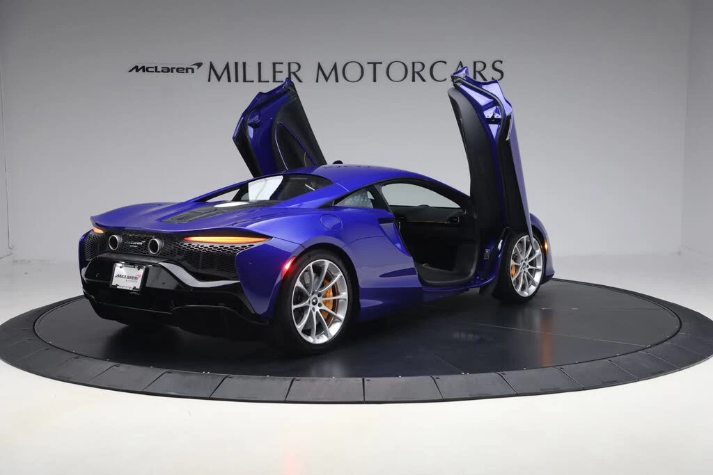 2024 McLaren Artura - Image 18 of 31
