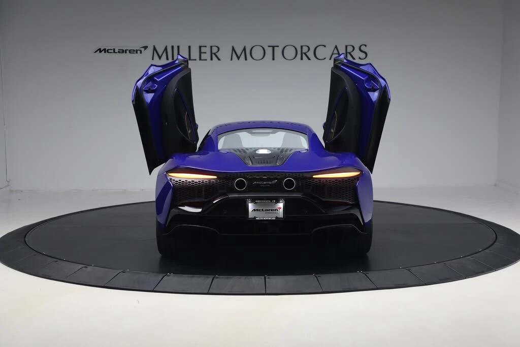 2024 McLaren Artura - Image 17 of 31