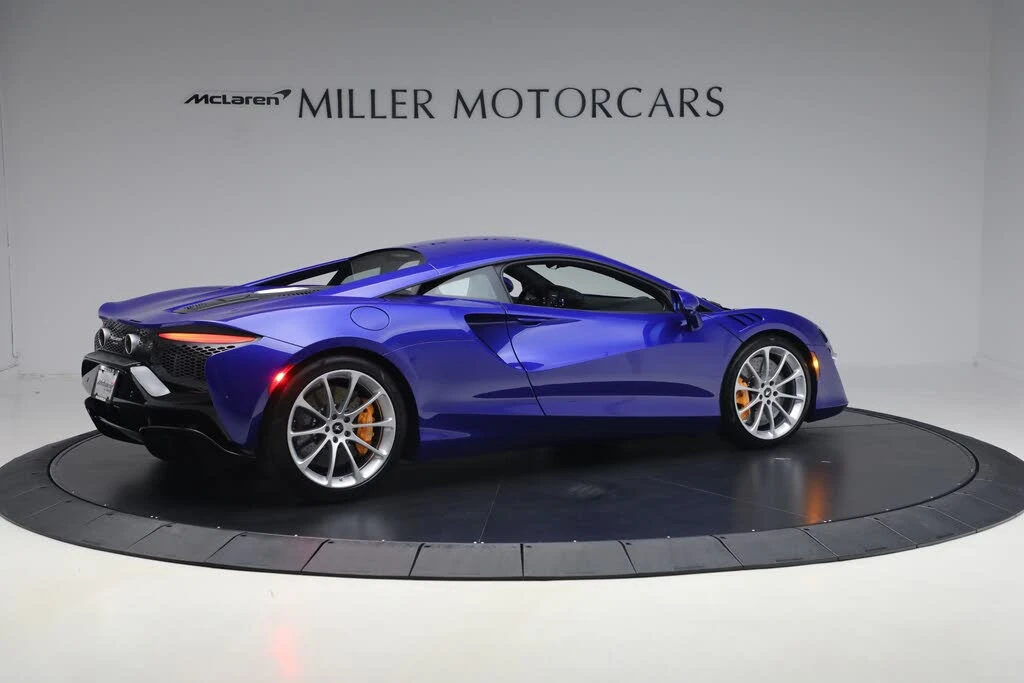 2024 McLaren Artura - Image 8 of 31