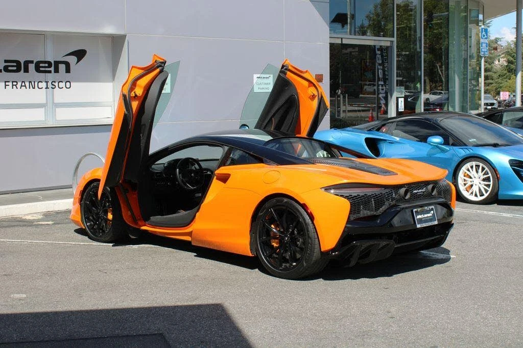 2024 McLaren Artura - Image 22 of 31