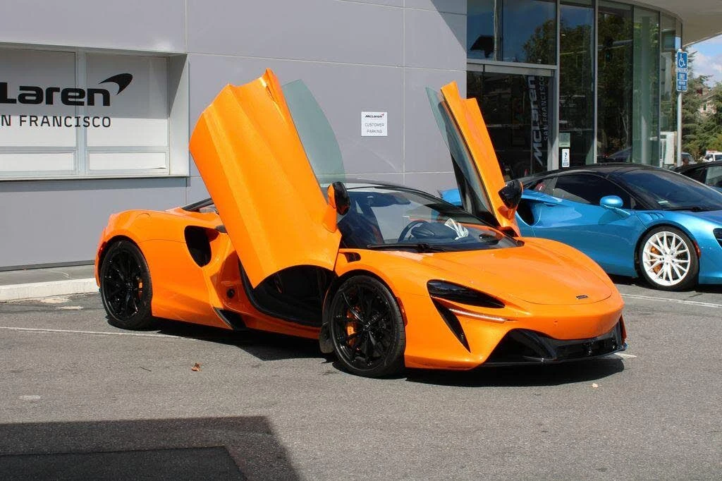 2024 McLaren Artura - Image 24 of 31