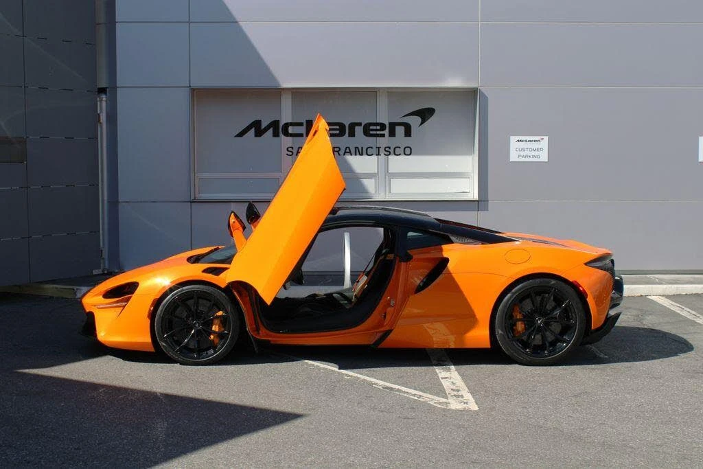 2024 McLaren Artura - Image 14 of 31