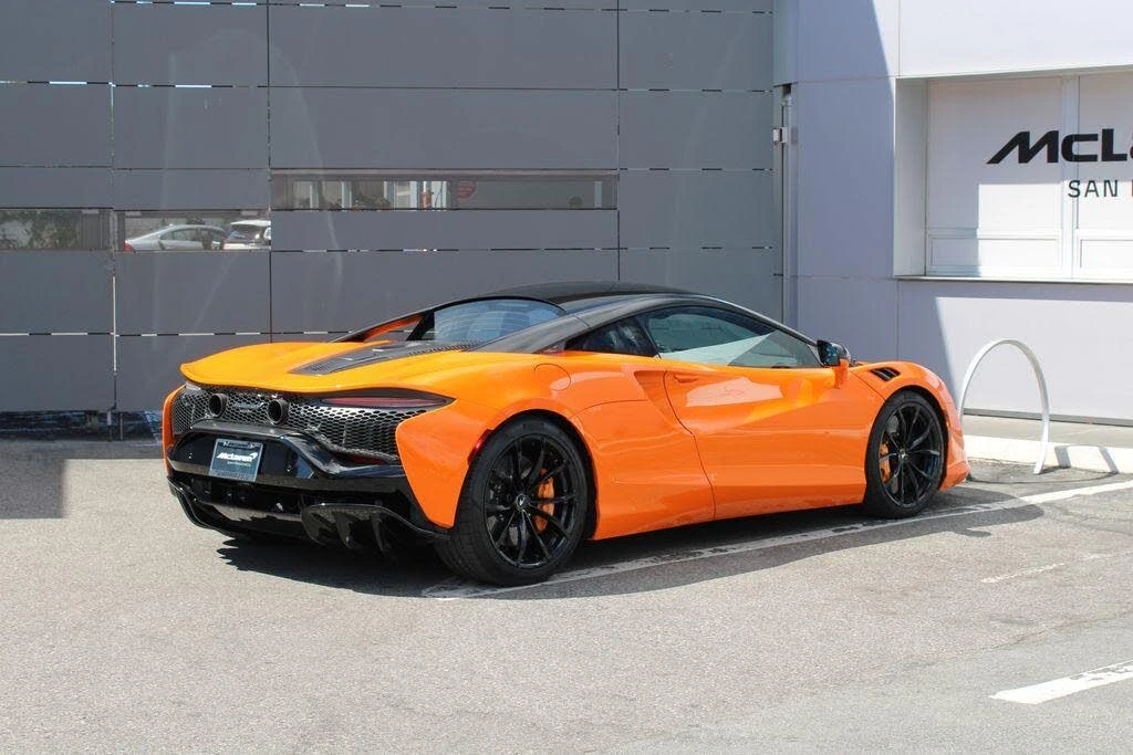 2024 McLaren Artura - Image 26 of 31