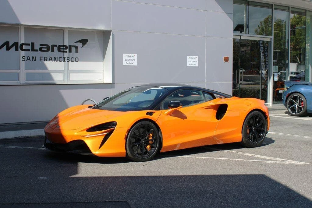 2024 McLaren Artura - Image 5 of 31