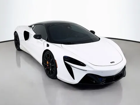 2024 McLaren Artura Performance