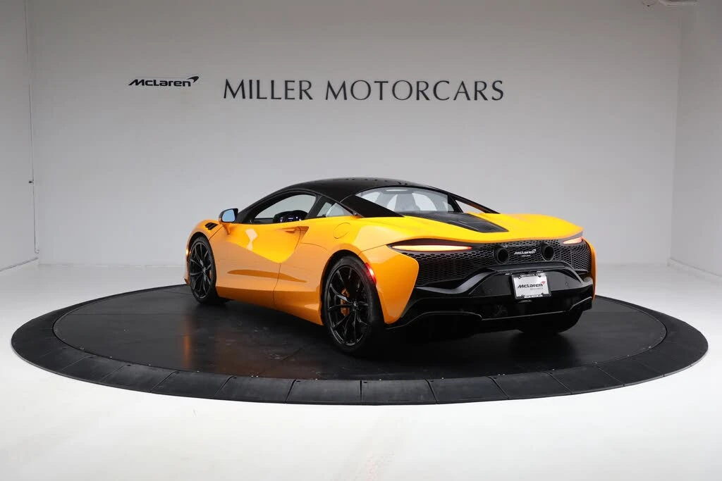 2024 McLaren Artura - Image 6 of 31