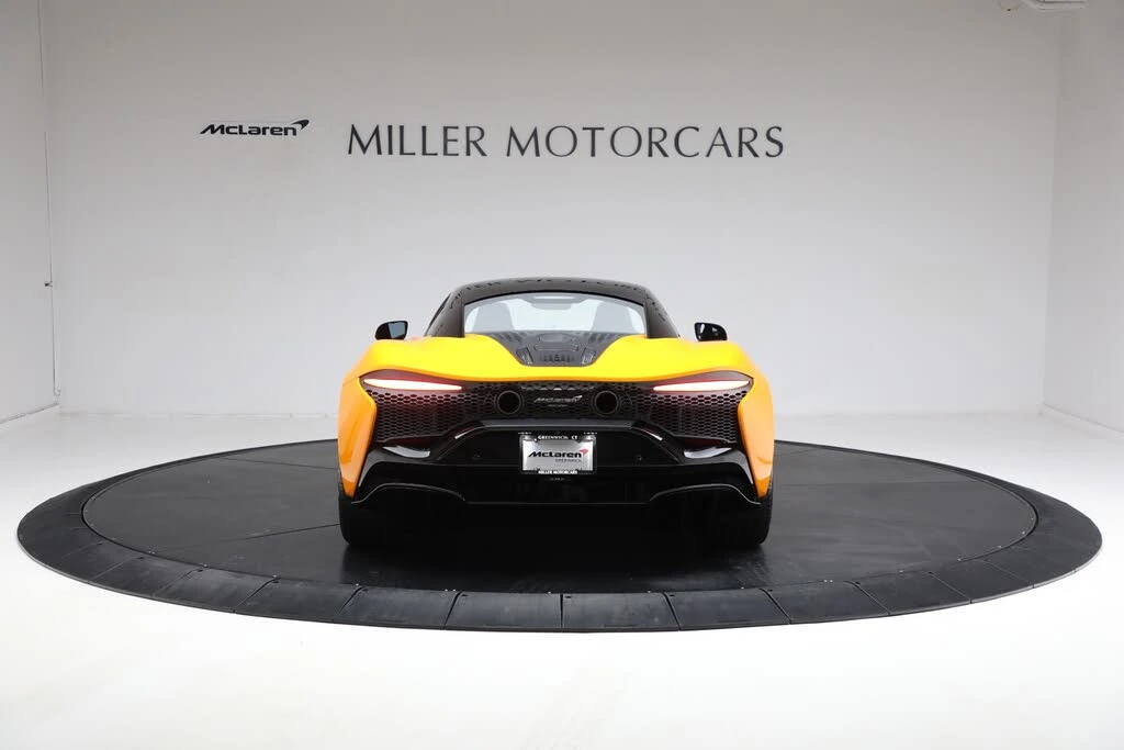 2024 McLaren Artura - Image 8 of 31