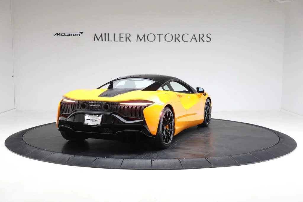 2024 McLaren Artura - Image 9 of 31