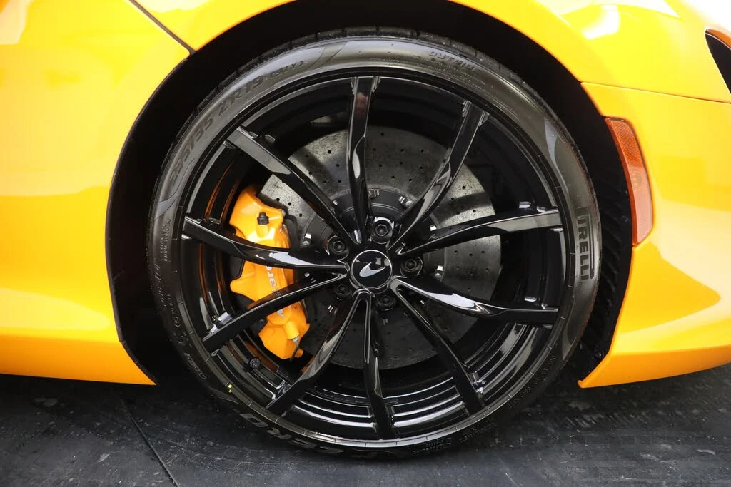 2024 McLaren Artura - Image 23 of 31
