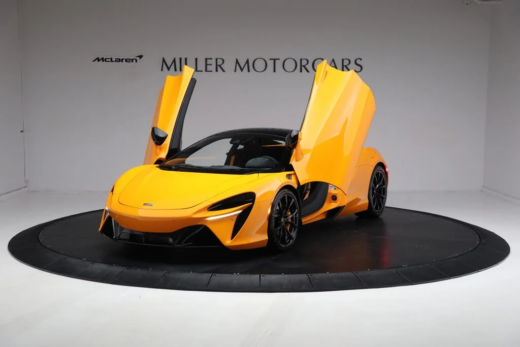 2024 McLaren Artura - Image 16 of 31