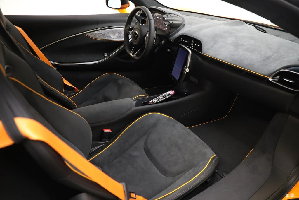 2024 McLaren Artura - Image 28 of 31