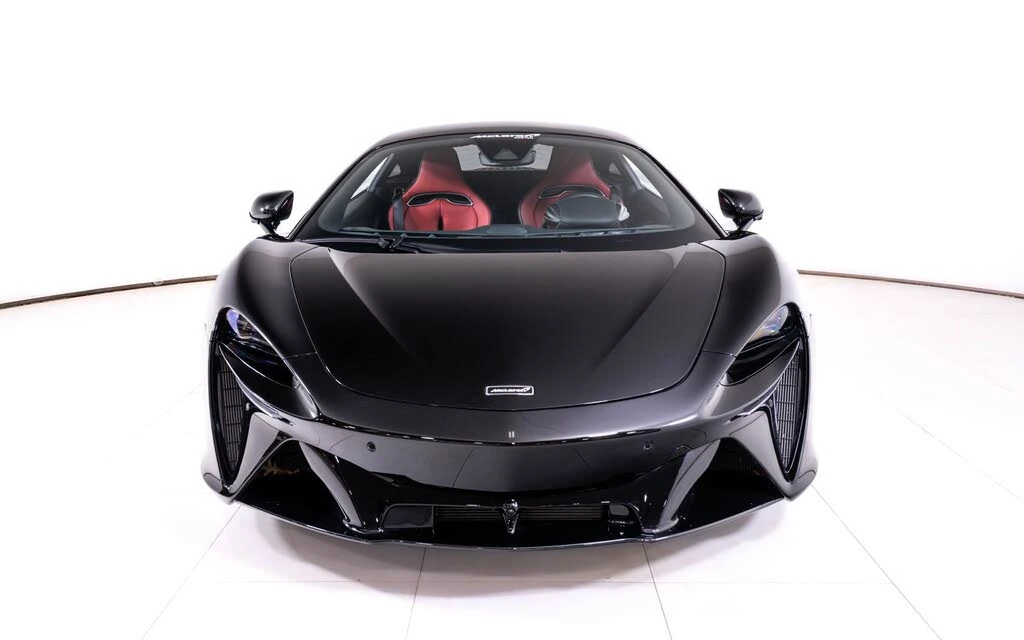 2024 McLaren Artura - Image 8 of 23
