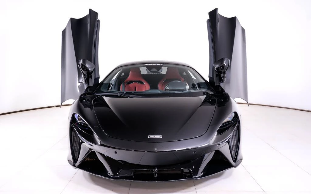 2024 McLaren Artura - Image 9 of 23