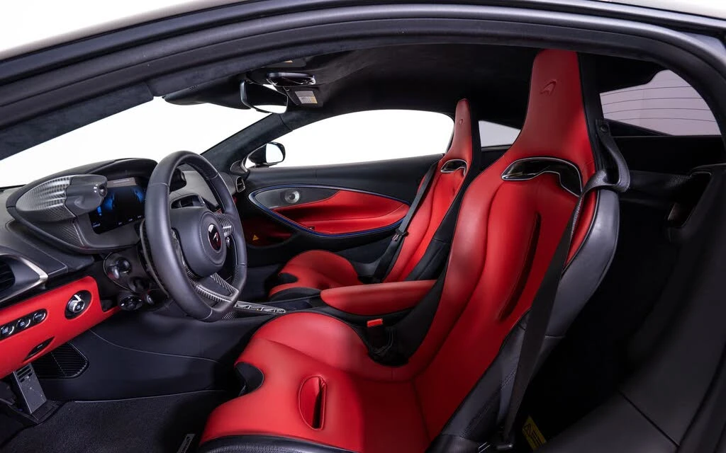 2024 McLaren Artura - Image 20 of 23