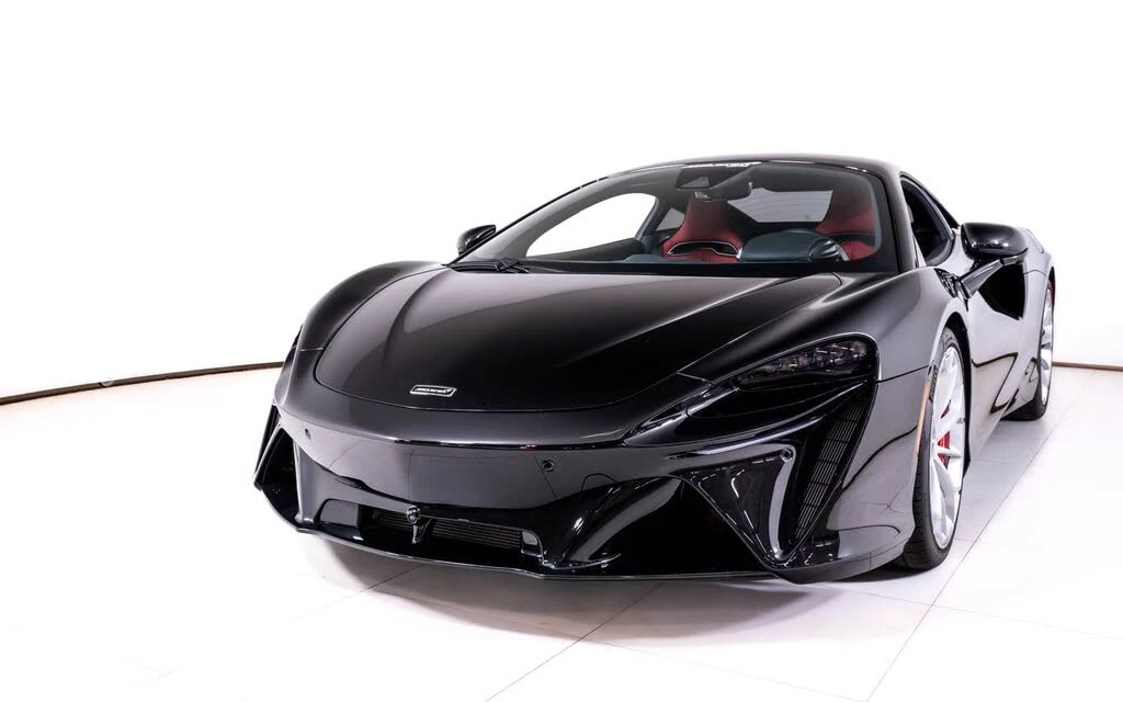 2024 McLaren Artura - Image 10 of 23