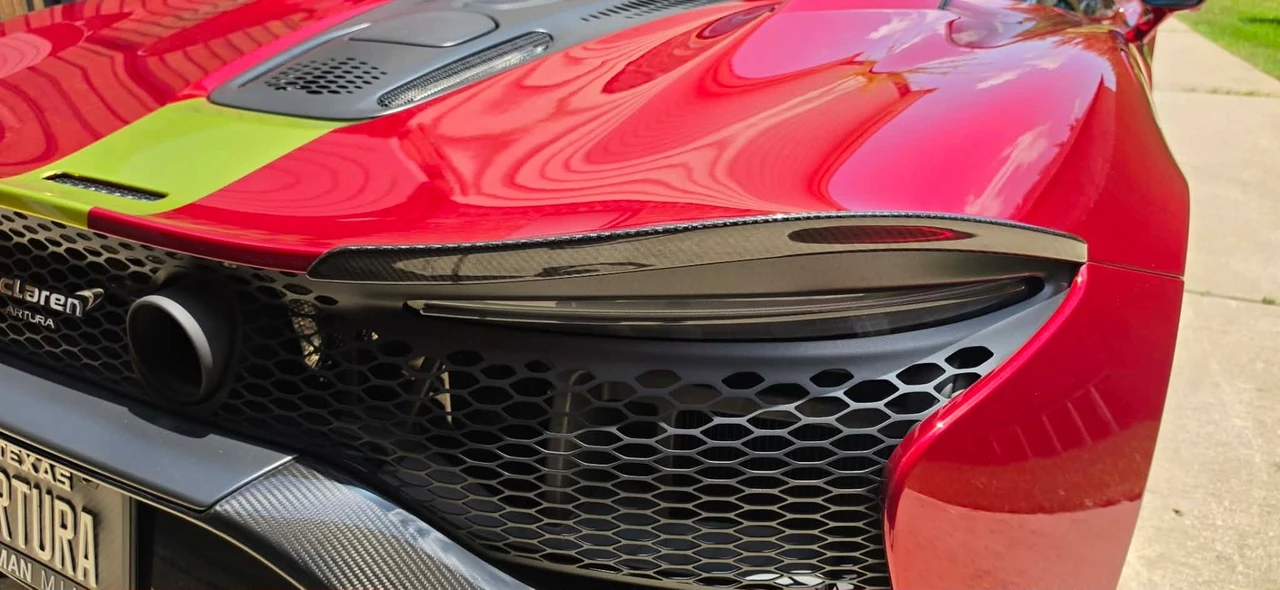 2024 McLaren Artura - Image 13 of 31