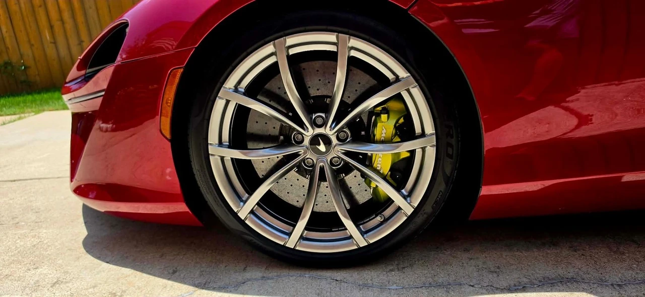 2024 McLaren Artura - Image 20 of 31