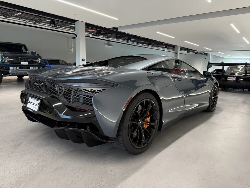 2024 McLaren Artura - Image 5 of 13