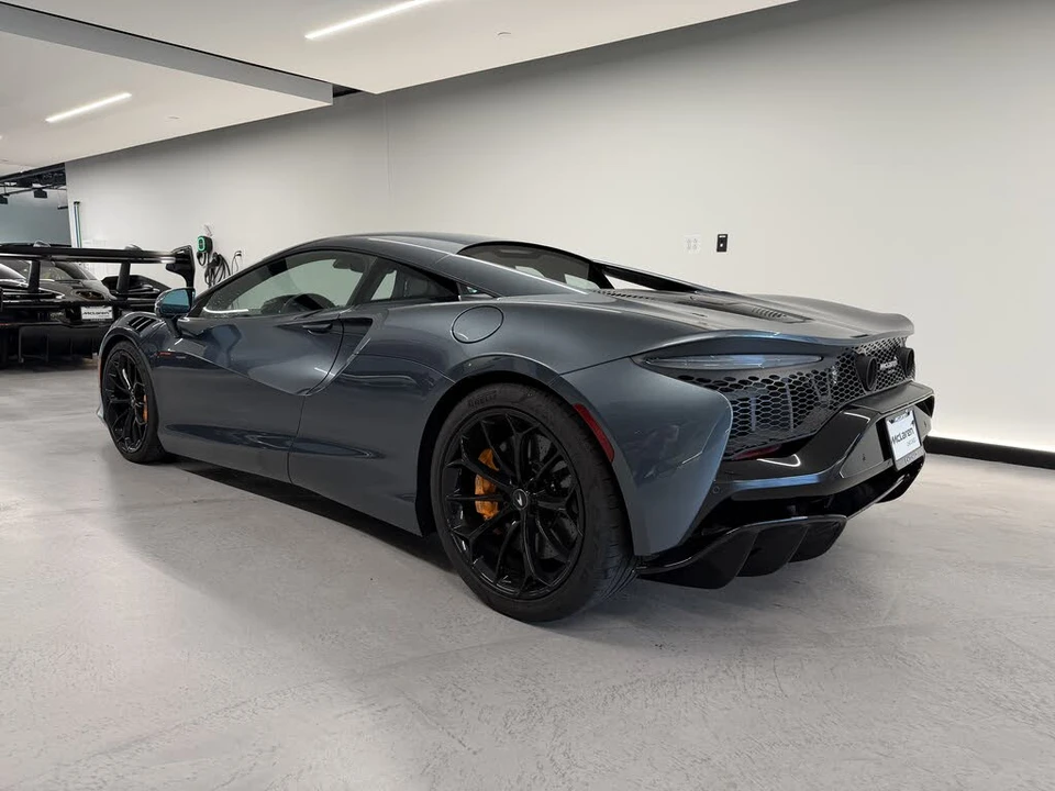 2024 McLaren Artura - Image 3 of 13