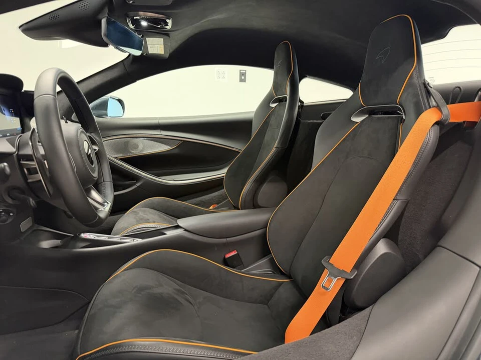 2024 McLaren Artura - Image 2 of 13